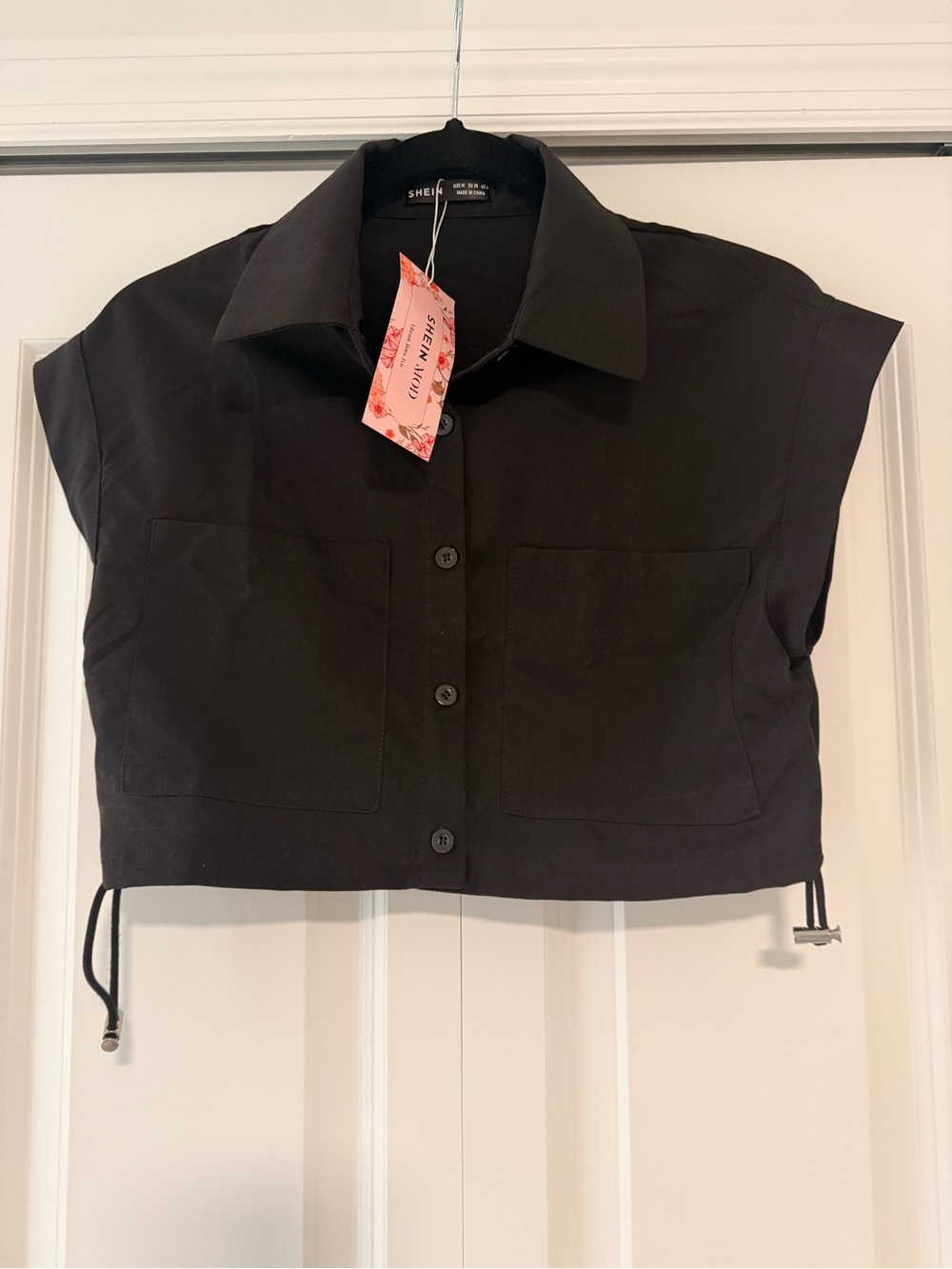 SHEIN Black Cropped Button-Front Cap Sleeve Shirt Size M